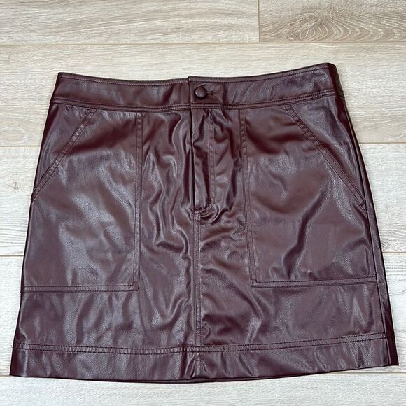 NWT Marie Oliver Braden Vegan Mini Skirt in Bordeaux Size 8 - Picture 5 of 15